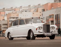 Rolls-Royce Phantom V Limousine
